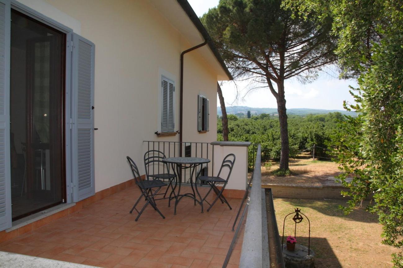 Agriturismo Casale Zuccari カプラローラ エクステリア 写真