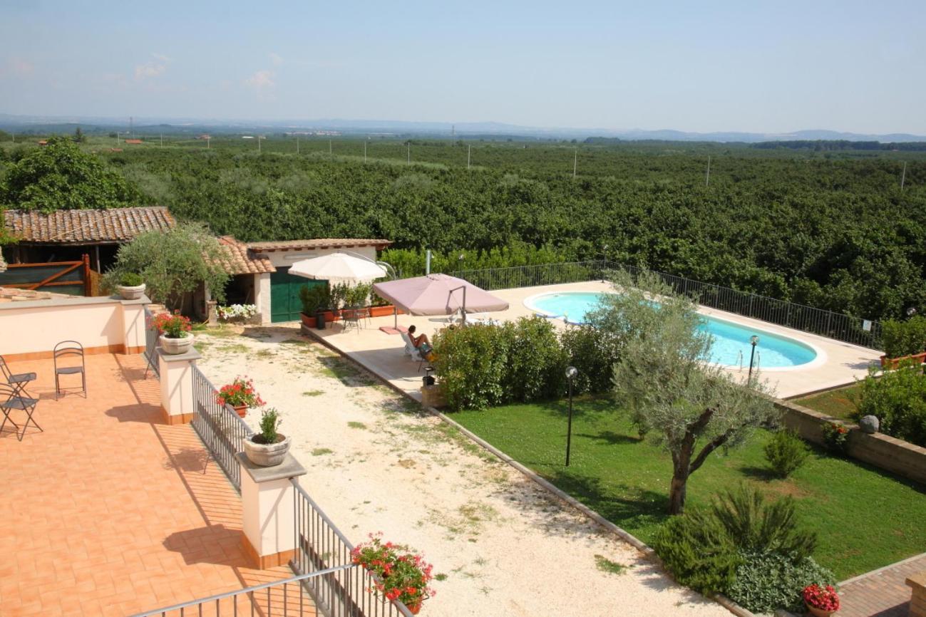 Agriturismo Casale Zuccari カプラローラ エクステリア 写真