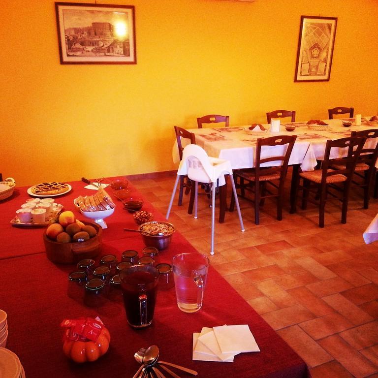 Agriturismo Casale Zuccari カプラローラ エクステリア 写真